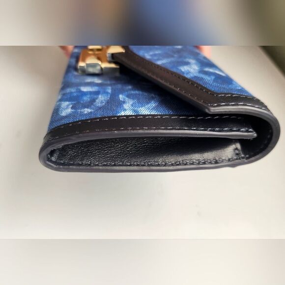 Michael Kors Large Wallet - Blue Denim Heart Print - Picture 8 of 8